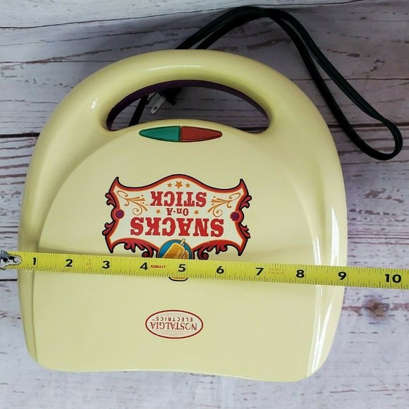 Intertek Nostalgia 120Vac Electrics Snack Maker - Picture 11 of 12